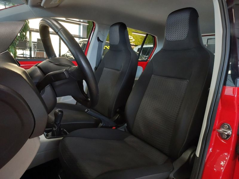 Volkswagen UP 1.0 TSI MOVE UP 12V FLEX 4P MANUAL 2018/2019 BETIOLO NOVOS E SEMINOVOS LAJEADO / Carros no Vale