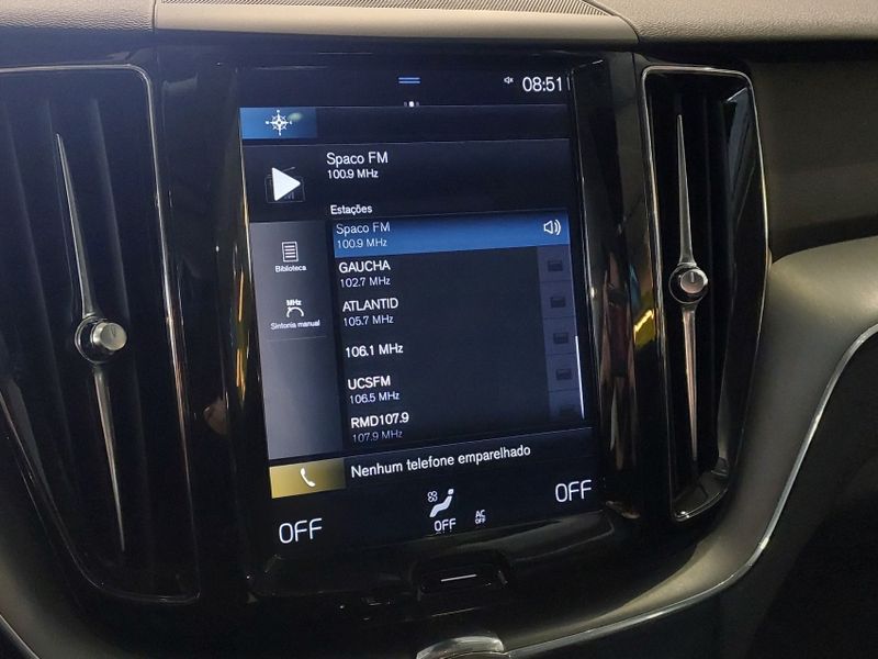 Volvo XC60 2.0 T5 GASOLINA MOMENTUM AWD GEARTRONIC 2020/2020 BETIOLO NOVOS E SEMINOVOS LAJEADO / Carros no Vale