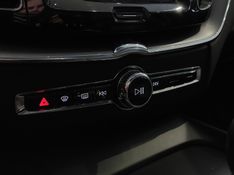 Volvo XC60 2.0 T5 GASOLINA MOMENTUM AWD GEARTRONIC 2020/2020 BETIOLO NOVOS E SEMINOVOS LAJEADO / Carros no Vale