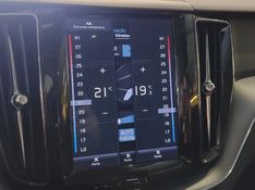 Volvo XC60 2.0 T5 GASOLINA MOMENTUM AWD GEARTRONIC 2020/2020 BETIOLO NOVOS E SEMINOVOS LAJEADO / Carros no Vale