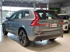 Volvo XC60 2.0 T5 GASOLINA MOMENTUM AWD GEARTRONIC 2020/2020 BETIOLO NOVOS E SEMINOVOS LAJEADO / Carros no Vale