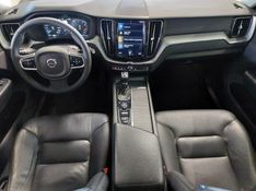 Volvo XC60 2.0 T5 GASOLINA MOMENTUM AWD GEARTRONIC 2020/2020 BETIOLO NOVOS E SEMINOVOS LAJEADO / Carros no Vale