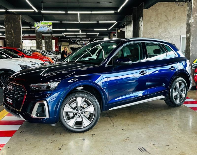 Audi Q5 2.0 45 TFSI GASOLINA S-LINE QUATTRO S TRONIC 2023/2023 CASTELLAN E TOMAZONI MOTORS CAXIAS DO SUL / Carros no Vale