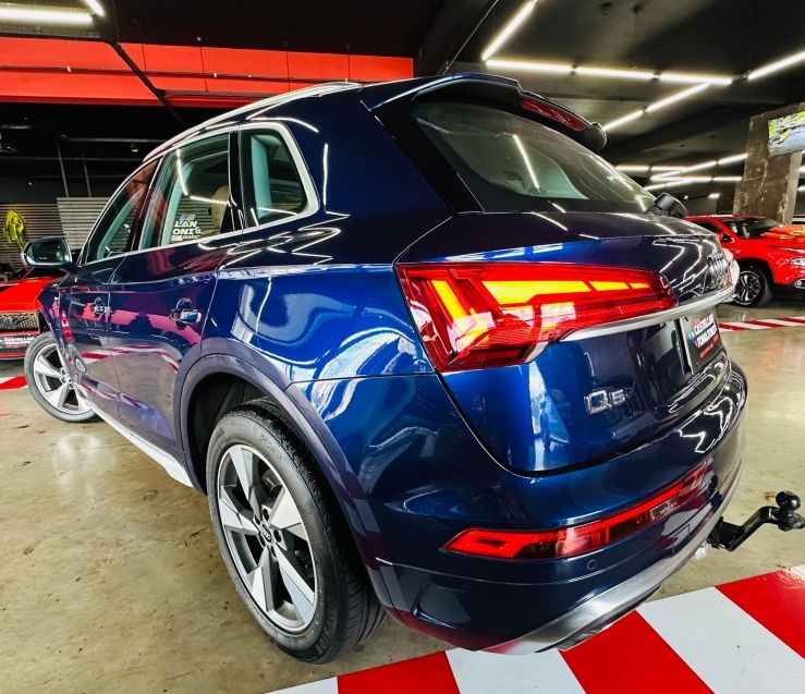 Audi Q5 2.0 45 TFSI GASOLINA S-LINE QUATTRO S TRONIC 2023/2023 CASTELLAN E TOMAZONI MOTORS CAXIAS DO SUL / Carros no Vale