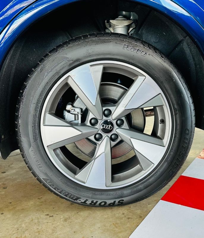 Audi Q5 2.0 45 TFSI GASOLINA S-LINE QUATTRO S TRONIC 2023/2023 CASTELLAN E TOMAZONI MOTORS CAXIAS DO SUL / Carros no Vale