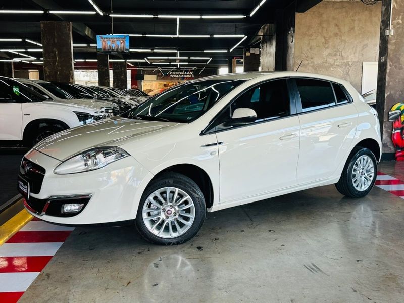 Fiat BRAVO 1.8 ESSENCE 16V FLEX 4P MANUAL 2016/2016 CASTELLAN E TOMAZONI MOTORS CAXIAS DO SUL / Carros no Vale