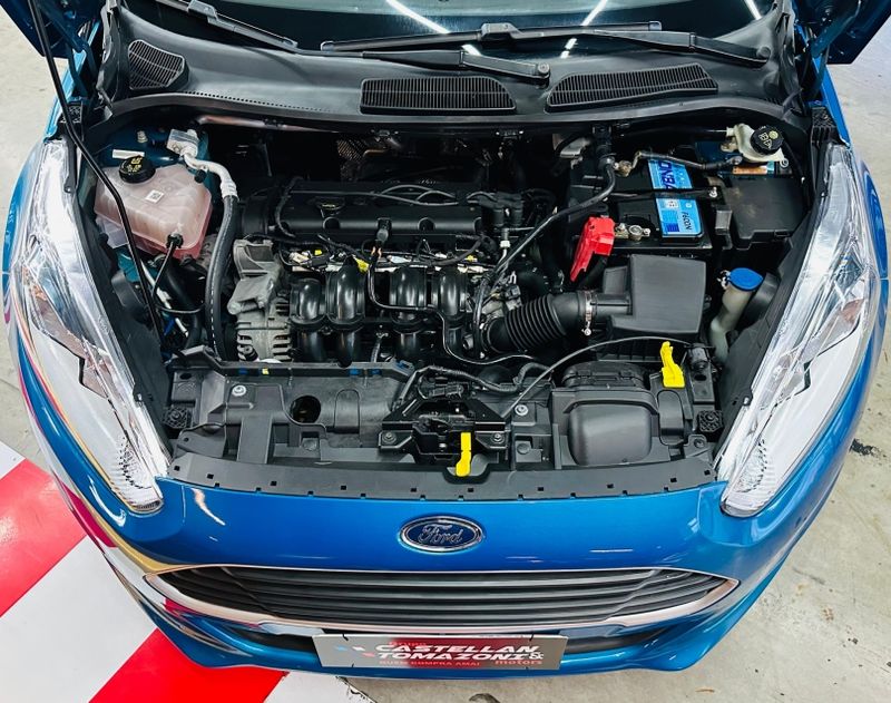 Ford FIESTA 1.5 S HATCH 16V FLEX 4P MANUAL 2013/2014 CASTELLAN E TOMAZONI MOTORS CAXIAS DO SUL / Carros no Vale