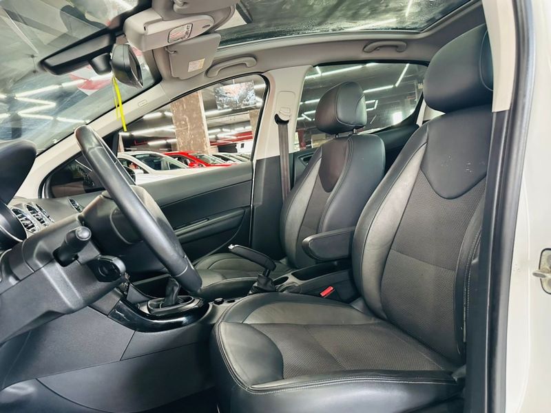 Peugeot 308 1.6 ALLURE 16V FLEX 4P MANUAL 2015/2016 CASTELLAN E TOMAZONI MOTORS CAXIAS DO SUL / Carros no Vale