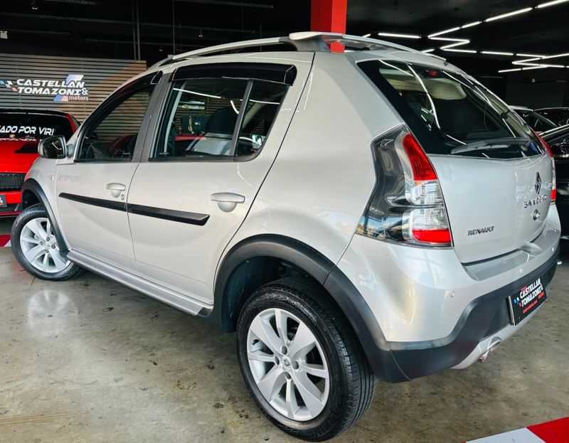 Renault SANDERO 1.6 STEPWAY 16V FLEX 4P AUTOMÁTICO 2013/2014 CASTELLAN E TOMAZONI MOTORS CAXIAS DO SUL / Carros no Vale