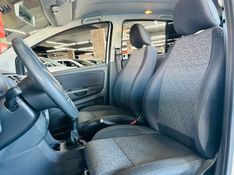 Volkswagen FOX 1.0 MI 8V FLEX 4P MANUAL 2014/2014 CASTELLAN E TOMAZONI MOTORS CAXIAS DO SUL / Carros no Vale