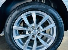 Volkswagen FOX 1.0 MI 8V FLEX 4P MANUAL 2014/2014 CASTELLAN E TOMAZONI MOTORS CAXIAS DO SUL / Carros no Vale