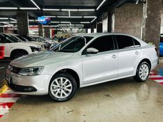 Volkswagen JETTA 2.0 COMFORTLINE FLEX 4P TIPTRONIC 2012/2012 CASTELLAN E TOMAZONI MOTORS CAXIAS DO SUL / Carros no Vale