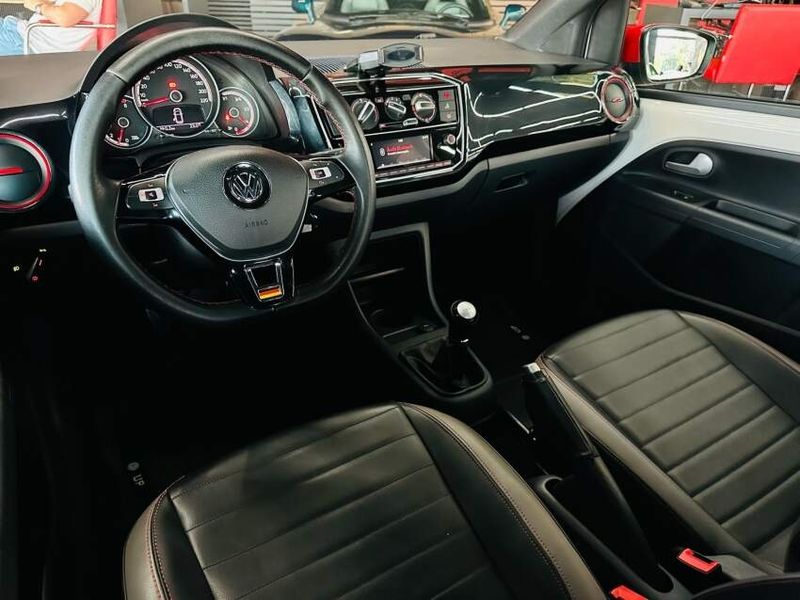 Volkswagen UP 1.0 TSI PEPPER 12V FLEX 4P MANUAL 2019/2019 CASTELLAN E TOMAZONI MOTORS CAXIAS DO SUL / Carros no Vale