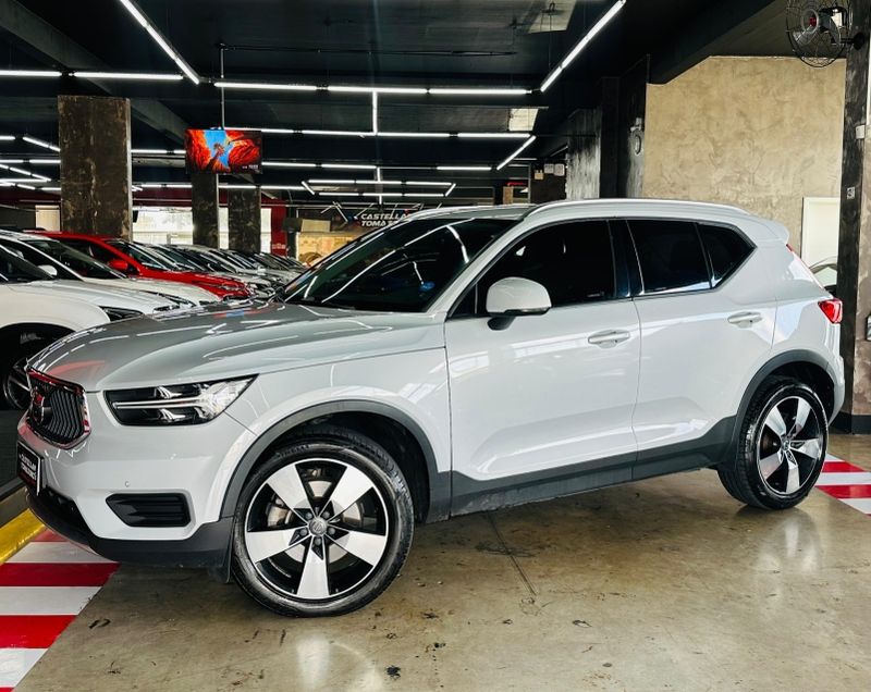 Volvo XC40 2.0 T4 GASOLINA MOMENTUM GEARTRONIC 2020/2020 CASTELLAN E TOMAZONI MOTORS CAXIAS DO SUL / Carros no Vale
