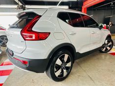 Volvo XC40 2.0 T4 GASOLINA MOMENTUM GEARTRONIC 2020/2020 CASTELLAN E TOMAZONI MOTORS CAXIAS DO SUL / Carros no Vale