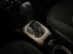 JEEP RENEGADE 1.8 16V FLEX LONGITUDE 4P AUTOMÁTICO 2016/2016 DRSUL SEMINOVOS CAXIAS DO SUL – LAJEADO – SANTA CRUZ DO SUL / Carros no Vale