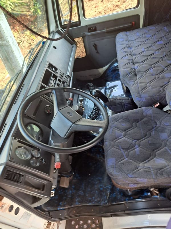 Ford Cargo 4030 6×2 Munck 35 Ton 2000/2000 CAMINHÕES & CAMIONETAS PASSO FUNDO / Carros no Vale