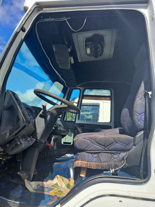 Ford Cargo 4030 6×2 Munck 35 Ton 2000/2000 CAMINHÕES & CAMIONETAS PASSO FUNDO / Carros no Vale