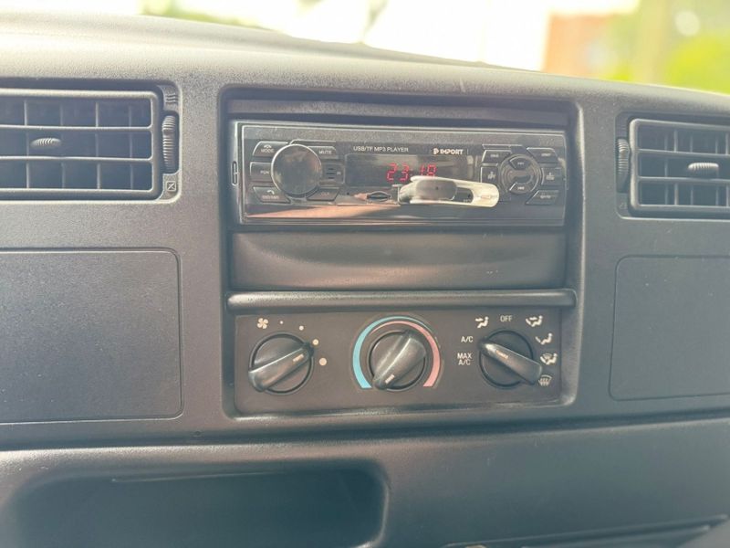 Ford F-250 3.9 XL 4X2 CS DIESEL 2P MANUAL 1999/1999 CAMINHÕES & CAMIONETAS PASSO FUNDO / Carros no Vale