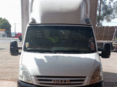 Iveco Daily CHASSI 55C16 BAÚ 5,5 Mt 2009/2010 CAMINHÕES & CAMIONETAS PASSO FUNDO / Carros no Vale
