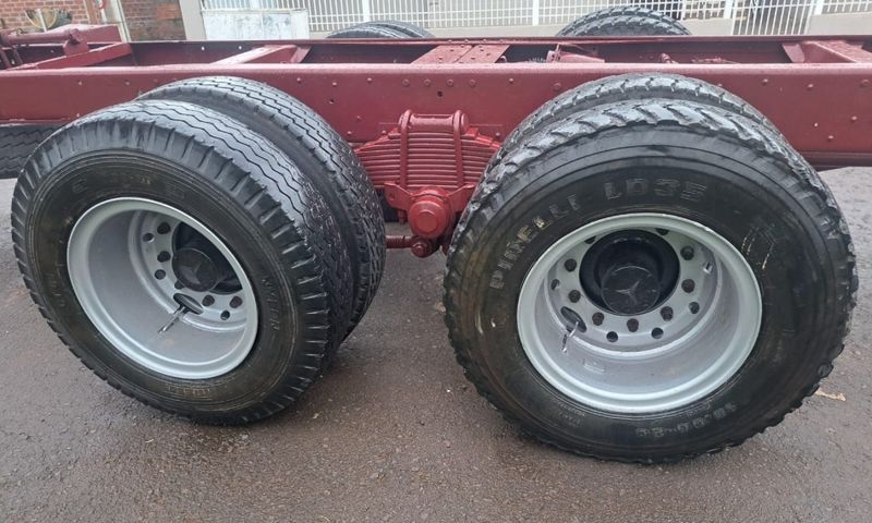 Mercedes-Benz 2213 L-2213 3-Eixos 6×4 Reduzido 1975/1975 CAMINHÕES & CAMIONETAS PASSO FUNDO / Carros no Vale