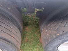 Mercedes-Benz Atego 2426 6×2 Baú 2014/2014 CAMINHÕES & CAMIONETAS PASSO FUNDO / Carros no Vale
