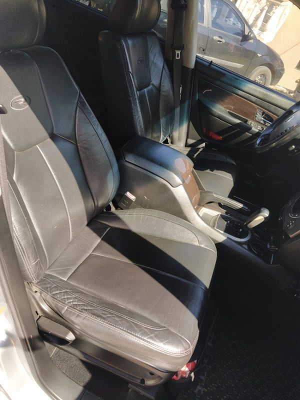 Ssangyong REXTON 2.7 I5 XDI DIESEL RX270 4WD AUTOMÁTICO 2008/2008 CAMINHÕES & CAMIONETAS PASSO FUNDO / Carros no Vale