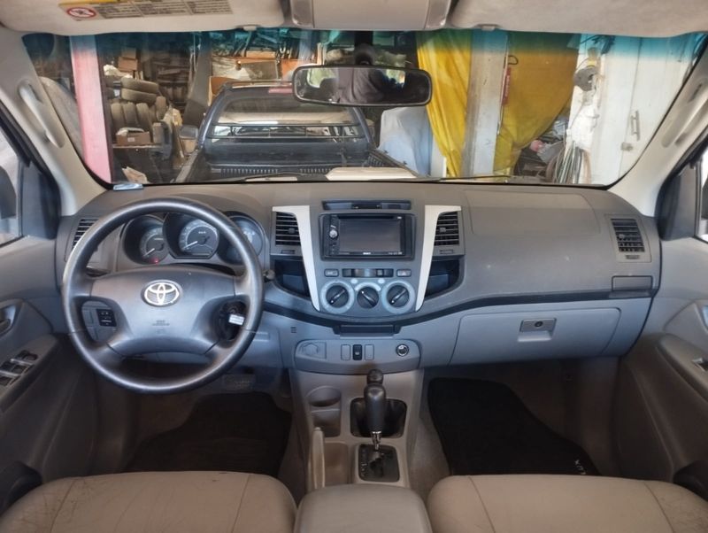 Toyota HILUX 3.0 SRV 4X4 CD 16V TURBO INTERCOOLER DIESEL 4P AUTOMÁTICO 2008/2008 CAMINHÕES & CAMIONETAS PASSO FUNDO / Carros no Vale