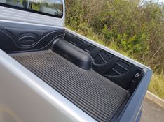 Toyota HILUX 3.0 SRV 4X4 CD 16V TURBO INTERCOOLER DIESEL 4P AUTOMÁTICO 2008/2008 CAMINHÕES & CAMIONETAS PASSO FUNDO / Carros no Vale