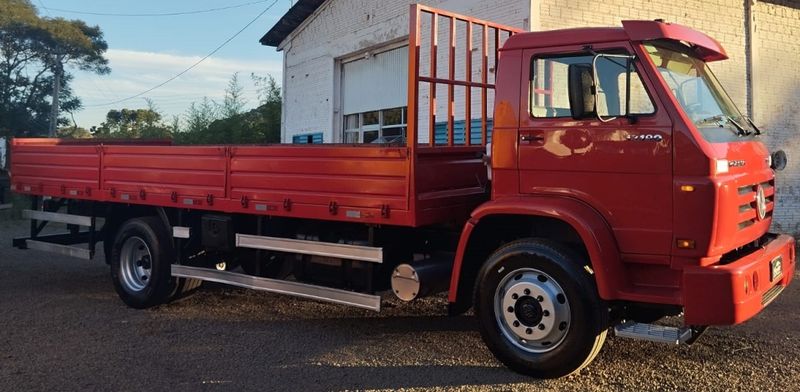 Volkswagen 13190 VW 3-190 E Worker Carr Metálica 2013/2013 CAMINHÕES & CAMIONETAS PASSO FUNDO / Carros no Vale