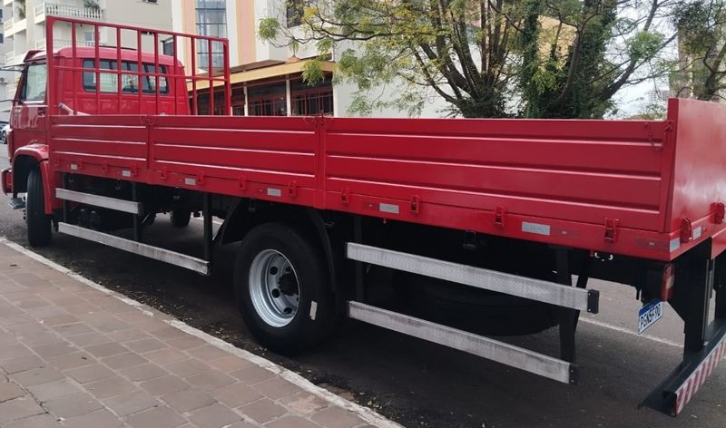 Volkswagen 13190 VW 3-190 E Worker Carr Metálica 2013/2013 CAMINHÕES & CAMIONETAS PASSO FUNDO / Carros no Vale