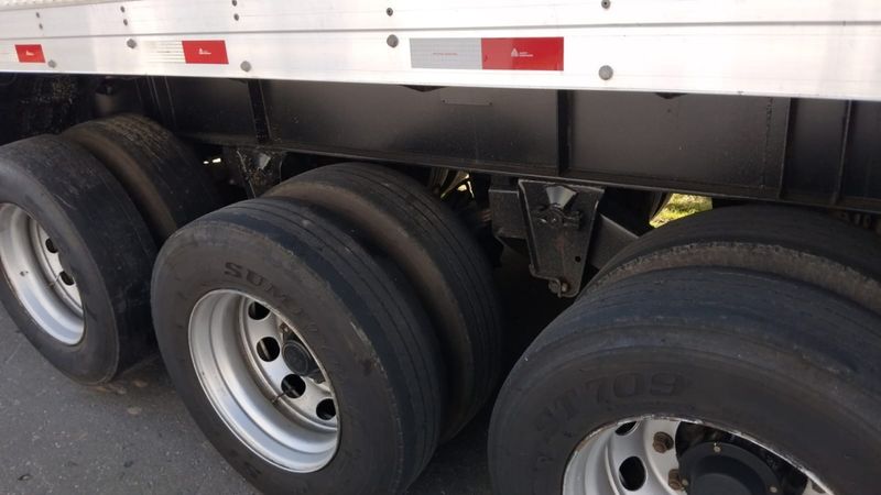 Volkswagen 25-360 Constel 6×2 Tractor (E5) + Guerra 2024 2019/2020 CAMINHÕES & CAMIONETAS PASSO FUNDO / Carros no Vale