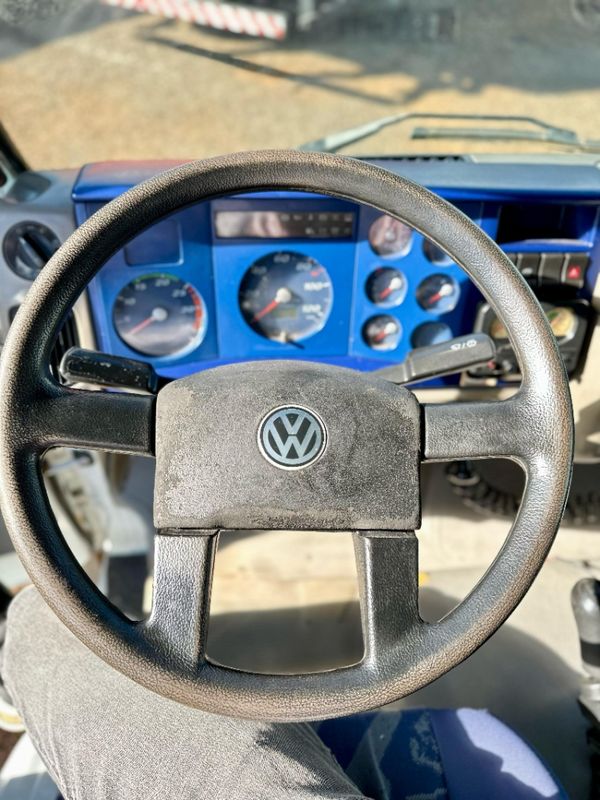 Volkswagen 8120 VW 8-120 Euro3 Worker Baú C Rampa 2005/2005 CAMINHÕES & CAMIONETAS PASSO FUNDO / Carros no Vale