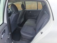 Volkswagen FOX 1.0 MI 8V FLEX 4P MANUAL 2012/2012 CAMINHÕES & CAMIONETAS PASSO FUNDO / Carros no Vale