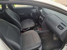 Volkswagen FOX 1.0 MI 8V FLEX 4P MANUAL 2012/2012 CAMINHÕES & CAMIONETAS PASSO FUNDO / Carros no Vale