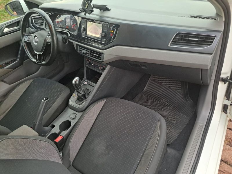 Volkswagen VIRTUS 1.0 200 TSI COMFORTLINE AUTOMÁTICO 2018/2018 CAMINHÕES & CAMIONETAS PASSO FUNDO / Carros no Vale