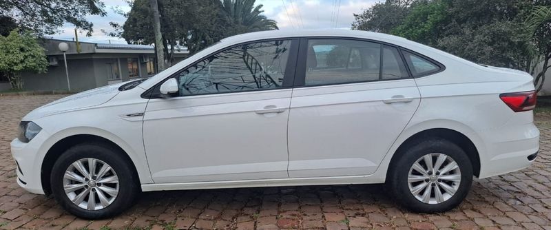 Volkswagen VIRTUS 1.0 200 TSI COMFORTLINE AUTOMÁTICO 2018/2018 CAMINHÕES & CAMIONETAS PASSO FUNDO / Carros no Vale
