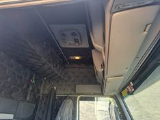 Volvo FH 460 FH-460 6×2 2p (E5) 2013/2013 CAMINHÕES & CAMIONETAS PASSO FUNDO / Carros no Vale