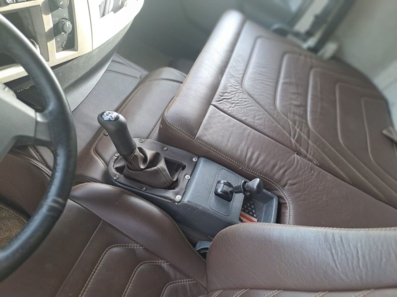 Volvo VM 270 6×2 Graneleiro 2013/2013 CAMINHÕES & CAMIONETAS PASSO FUNDO / Carros no Vale