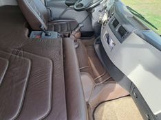 Volvo VM 270 6×2 Graneleiro 2013/2013 CAMINHÕES & CAMIONETAS PASSO FUNDO / Carros no Vale