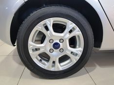 Ford FIESTA 1.6 SE HATCH 16V FLEX 4P POWERSHIFT 2017/2017 ADVANT AUTOMÓVEIS CAXIAS DO SUL / Carros no Vale