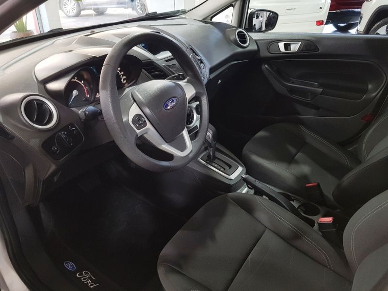 Ford FIESTA 1.6 SE HATCH 16V FLEX 4P POWERSHIFT 2017/2017 ADVANT AUTOMÓVEIS CAXIAS DO SUL / Carros no Vale