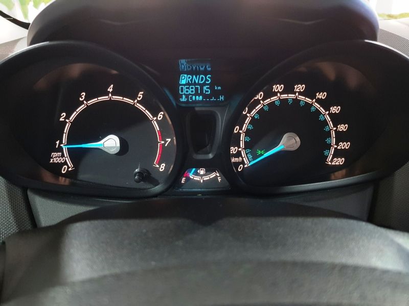 Ford FIESTA 1.6 SE HATCH 16V FLEX 4P POWERSHIFT 2017/2017 ADVANT AUTOMÓVEIS CAXIAS DO SUL / Carros no Vale