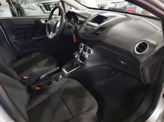 Ford FIESTA 1.6 SE HATCH 16V FLEX 4P POWERSHIFT 2017/2017 ADVANT AUTOMÓVEIS CAXIAS DO SUL / Carros no Vale