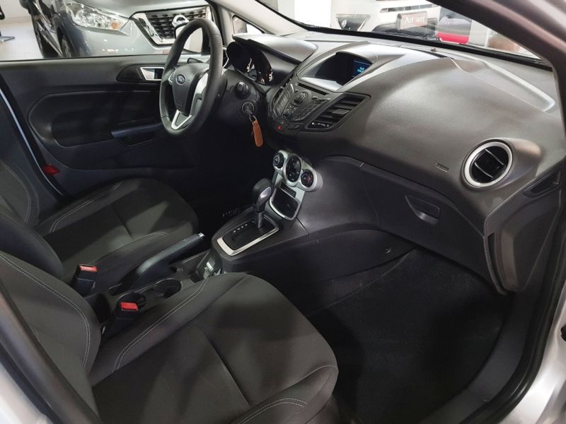 Ford FIESTA 1.6 SE HATCH 16V FLEX 4P POWERSHIFT 2017/2017 ADVANT AUTOMÓVEIS CAXIAS DO SUL / Carros no Vale