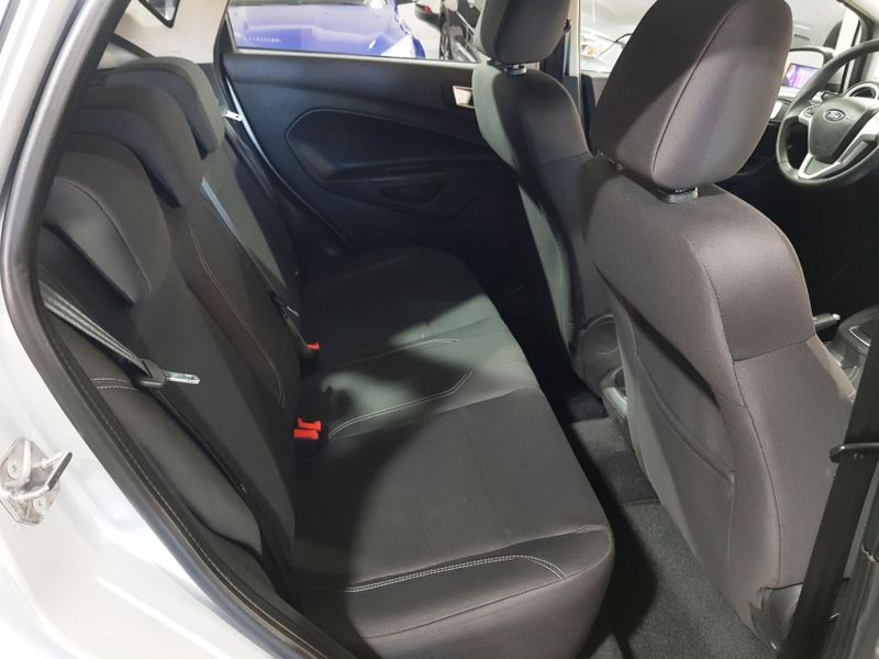 Ford FIESTA 1.6 SE HATCH 16V FLEX 4P POWERSHIFT 2017/2017 ADVANT AUTOMÓVEIS CAXIAS DO SUL / Carros no Vale