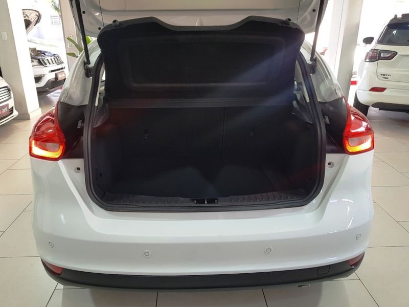 Ford FOCUS 2.0 TITANIUM 16V FLEX 4P POWERSHIFT 2016/2016 ADVANT AUTOMÓVEIS CAXIAS DO SUL / Carros no Vale