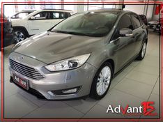 Ford FOCUS 2.0 TITANIUM PLUS FASTBACK 16V FLEX 4P POWERSHIFT 2016/2017 ADVANT AUTOMÓVEIS CAXIAS DO SUL / Carros no Vale