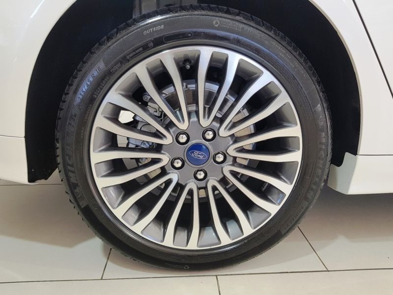 Ford FUSION 2.0 TITANIUM AWD 16V GASOLINA 4P AUTOMÁTICO 2018/2018 ADVANT AUTOMÓVEIS CAXIAS DO SUL / Carros no Vale