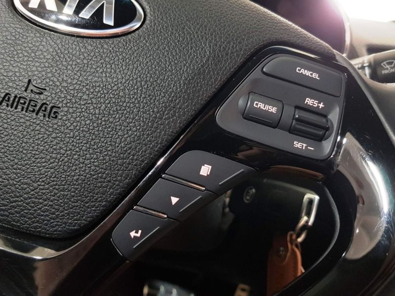 KIA CERATO 1.6 SX 16V FLEX 4P AUTOMÁTICO 2018/2018 ADVANT AUTOMÓVEIS CAXIAS DO SUL / Carros no Vale